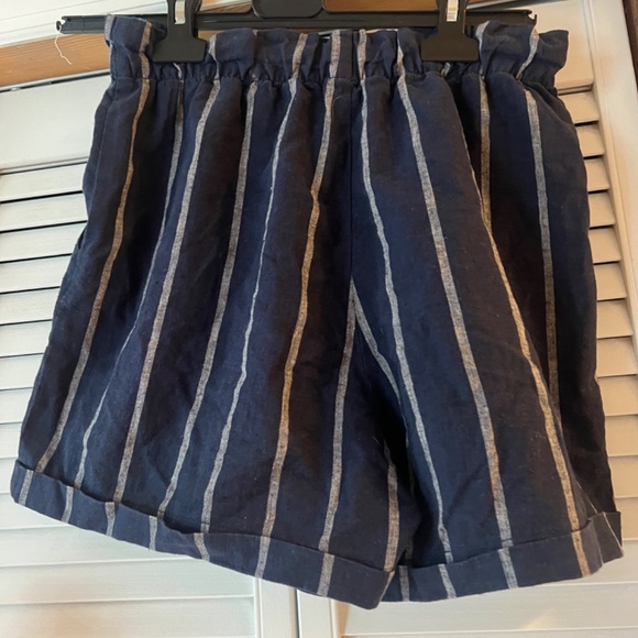 Navy blue striped linen Uniqlo shorts S - Picture 2 of 3
